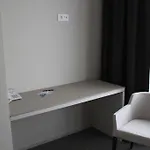Astel De Haan